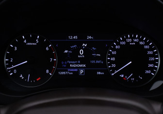 Подержанный автомобиль Infiniti QX50 2019 года (12 фото)