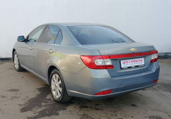 Подержанный автомобиль Chevrolet Epica 2012 года (7 фото)