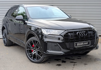 Подержанный автомобиль Audi Q7 2024 года (3 фото)