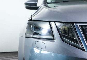 Подержанный автомобиль Skoda Octavia Liftback 2019 года (7 фото)