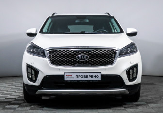 Подержанный автомобиль Kia Sorento 2016 года (2 фото)