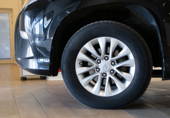 Подержанный автомобиль Lexus GX 2015 года (34 фото)