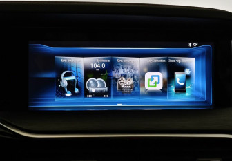 Подержанный автомобиль FAW Bestune T77 2022 года (13 фото)