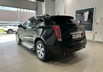 Подержанный автомобиль Cadillac SRX 2013 года (6 фото)