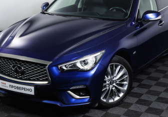 Подержанный автомобиль Infiniti Q50 2018 года (21 фото)