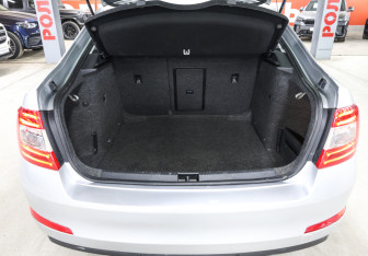 Подержанный автомобиль Skoda Octavia Liftback 2014 года (10 фото)