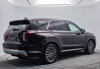 Подержанный автомобиль Hyundai Palisade 2023 года (5 фото)