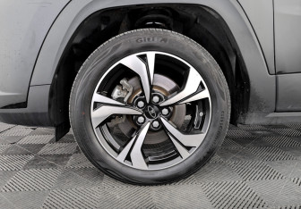 Подержанный автомобиль Москвич 3 2023 года (18 фото)