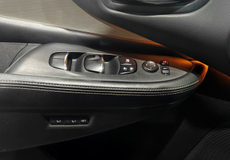 Подержанный автомобиль Nissan Murano Suv 2018 года (18 фото)