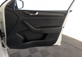 Подержанный автомобиль Skoda Rapid Liftback 2019 года (22 фото)