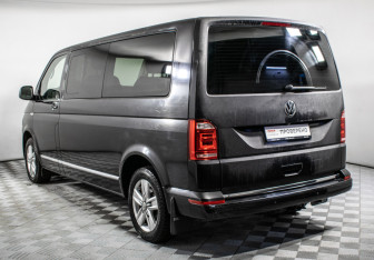 Подержанный автомобиль Volkswagen Multivan 2016 года (7 фото)