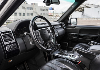 Подержанный автомобиль Land Rover Range Rover 2011 года (11 фото)