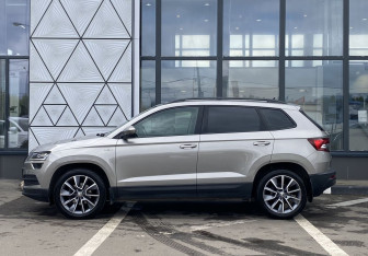 Подержанный автомобиль Skoda Karoq 2022 года (8 фото)