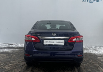 Подержанный автомобиль Nissan Sentra Sedan 2015 года (6 фото)