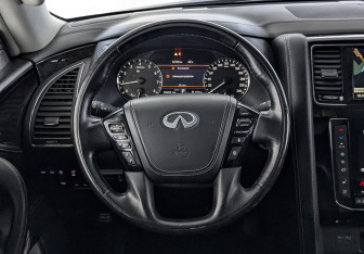 Подержанный автомобиль Infiniti QX80 2020 года (22 фото)
