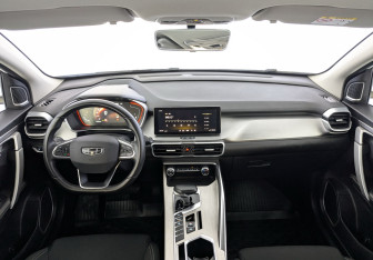 Подержанный автомобиль Geely Coolray 2023 года (14 фото)