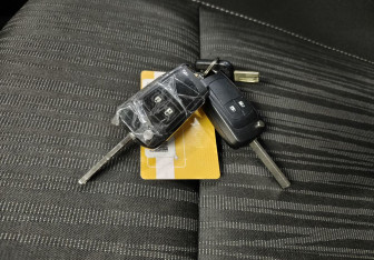 Подержанный автомобиль Opel Astra Hatchback 2011 года (14 фото)