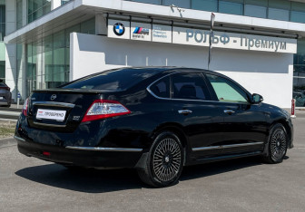 Подержанный автомобиль Nissan Teana 2013 года (5 фото)