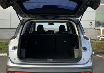 Подержанный автомобиль Chevrolet Captiva 2022 года (10 фото)