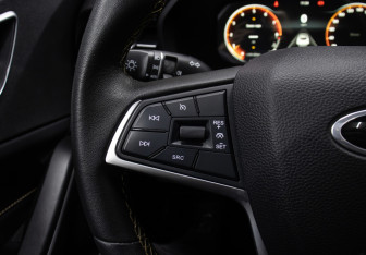 Подержанный автомобиль Москвич 3 2023 года (18 фото)