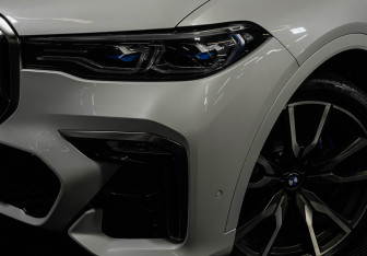 Подержанный автомобиль BMW X7 2019 года (7 фото)