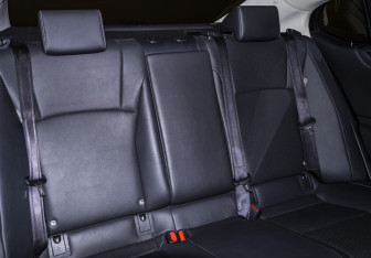 Подержанный автомобиль Lexus ES 2021 года (14 фото)