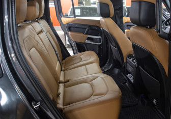 Подержанный автомобиль Land Rover Defender Suv 2023 года (12 фото)