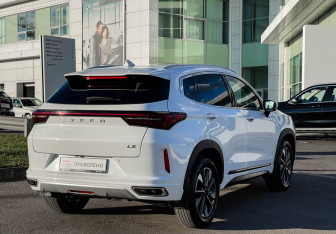 Подержанный автомобиль Exeed LX 2024 года (5 фото)