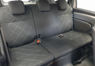 Подержанный автомобиль LADA (ВАЗ) Largus Wagon 2018 года (19 фото)