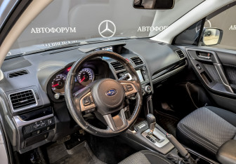 Подержанный автомобиль Subaru Forester Suv 2016 года (16 фото)