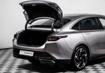 Подержанный автомобиль Changan Lamore 2023 года (22 фото)