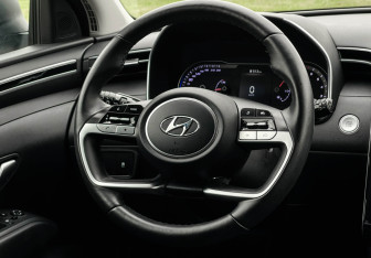 Подержанный автомобиль Hyundai Tucson 2022 года (14 фото)