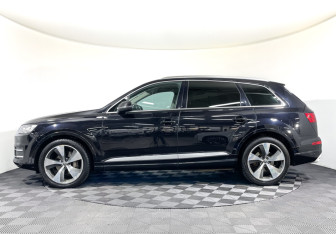 Подержанный автомобиль Audi Q7 2016 года (26 фото)