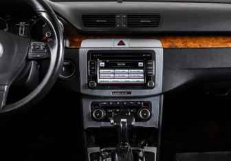 Подержанный автомобиль Volkswagen Passat Wagon 2010 года (14 фото)