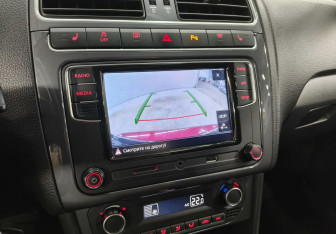 Подержанный автомобиль Volkswagen Polo Sedan 2019 года (16 фото)