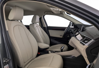 Подержанный автомобиль BMW X2 2021 года (24 фото)