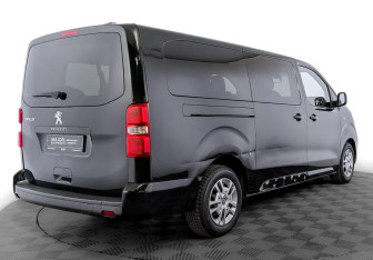Подержанный автомобиль Peugeot Traveller 2021 года (5 фото)