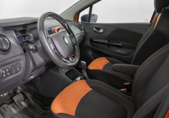 Подержанный автомобиль Renault Kaptur 2016 года (10 фото)