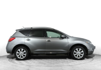 Подержанный автомобиль Nissan Murano Suv 2011 года (4 фото)