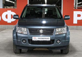 Подержанный автомобиль Suzuki Grand Vitara 2005 года (2 фото)