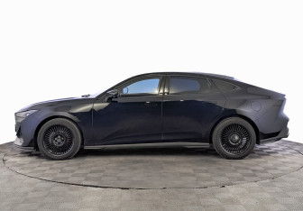 Подержанный автомобиль Changan UNI-V 2023 года (8 фото)