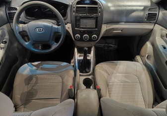 Подержанный автомобиль Kia Cerato Sedan 2008 года (10 фото)