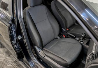 Подержанный автомобиль Kia Rio Hatchback 2021 года (18 фото)