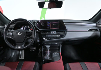 Подержанный автомобиль Lexus ES 2022 года (8 фото)