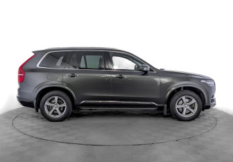 Подержанный автомобиль Volvo XC90 2017 года (4 фото)
