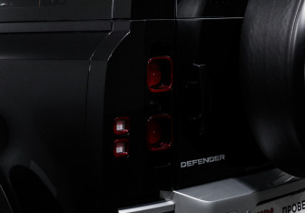 Подержанный автомобиль Land Rover Defender Suv 2021 года (16 фото)