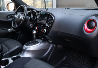 Подержанный автомобиль Nissan Juke 2013 года (7 фото)