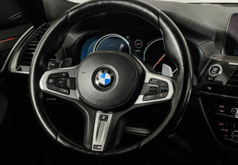 Подержанный автомобиль BMW X3 2017 года (15 фото)