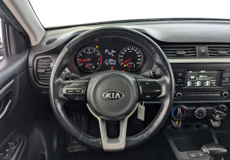 Подержанный автомобиль Kia Rio Hatchback 2021 года (21 фото)