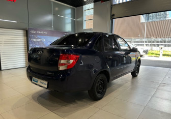 Подержанный автомобиль LADA (ВАЗ) Granta Sedan 2015 года (4 фото)